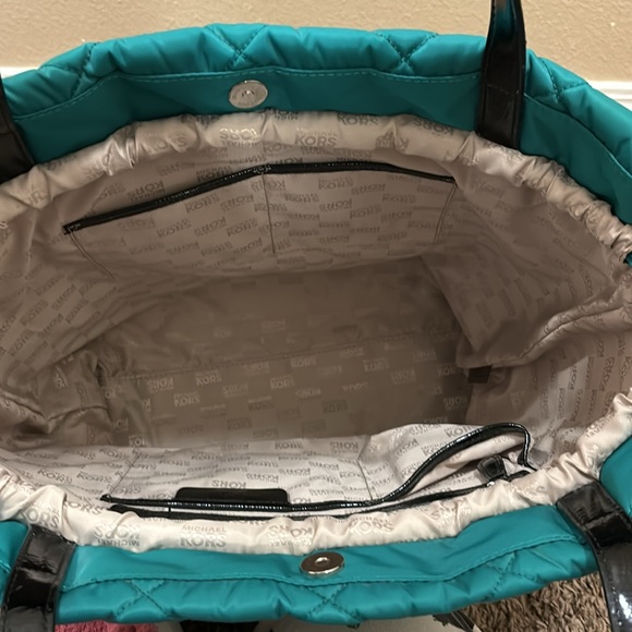 Quilted pattern tote - Picture 6 of 7